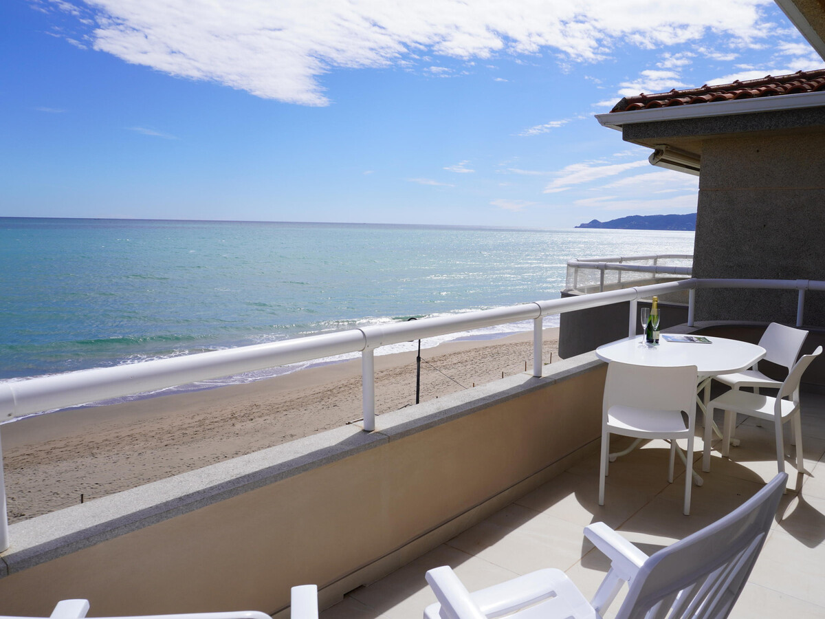 Manureva C : Appartement face à la plage avec piscine - Photo 24