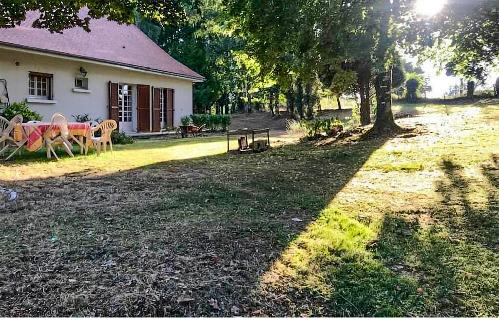 Maison 8 personnes Saint-Saud-Lacoussière, 200 m² - Photo 1