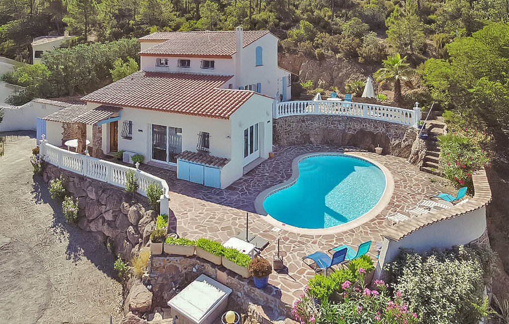 Villa Anthea à Saint Raphaël : piscine et vue sur l'Estérel - Photo 1