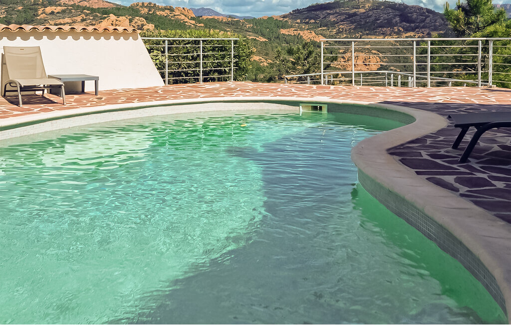 Villa Anthea à Saint Raphaël : piscine et vue sur l'Estérel - Photo 3