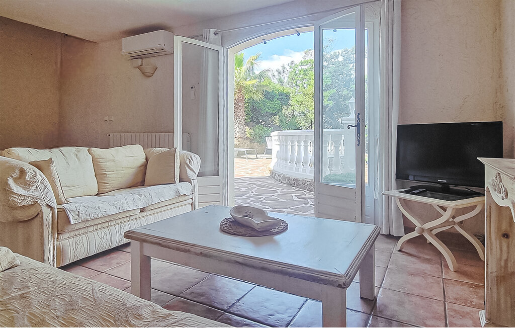 Villa Anthea à Saint Raphaël : piscine et vue sur l'Estérel - Photo 5