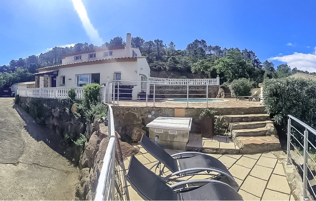 Villa Anthea à Saint Raphaël : piscine et vue sur l'Estérel - Photo 9