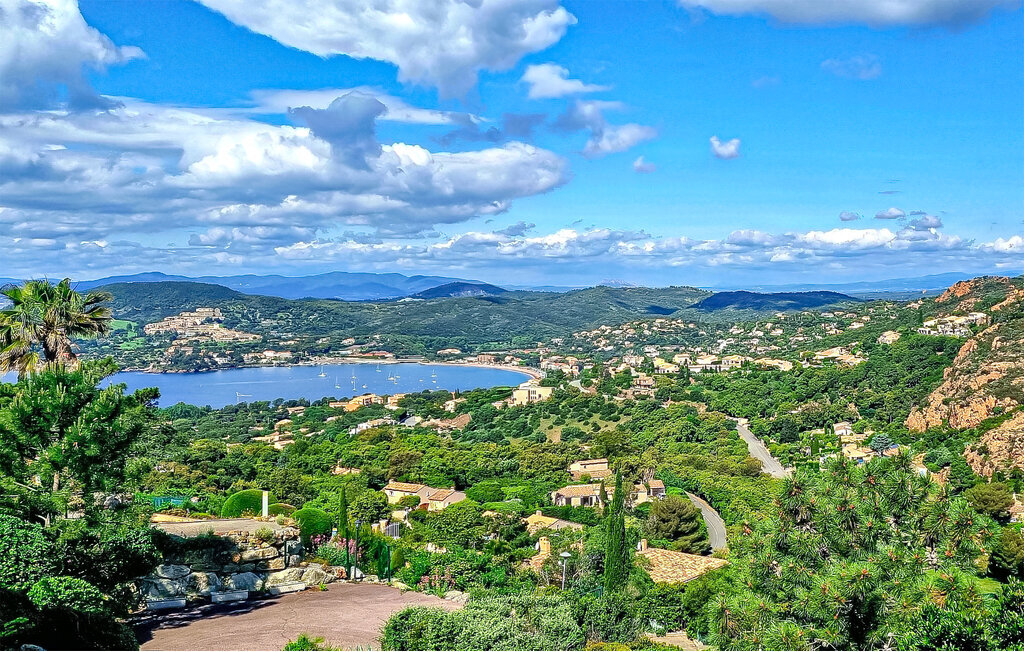 Villa Anthea à Saint Raphaël : piscine et vue sur l'Estérel - Photo 14