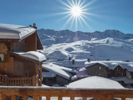 Chalet mitoyen 85 m², cheminée et balcon sud à Val Thorens : photo 13