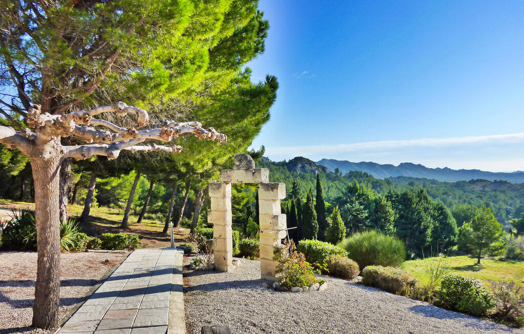 Mas De Baubesse, ferme provençale avec piscine chauffée - Photo 17