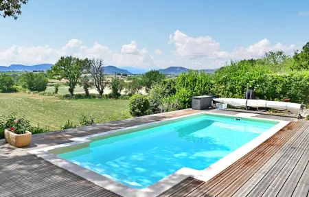 Location maison de vacances à ST JEAN DE MARUEJOLS ET AVEJAN