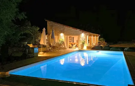 Ancienne ferme rénovée avec jacuzzi privé à Simeyrols : photo 10