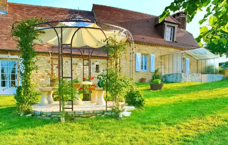 Ancienne ferme rénovée avec jacuzzi privé à Simeyrols : photo 11