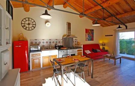 Gîte L'Atelie : maison 4 pers., piscine commune : photo 9