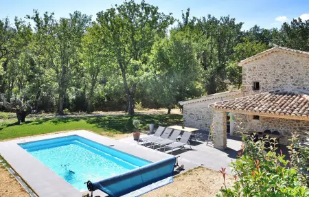 Location maison de vacances à St Sauveur de Cruziere