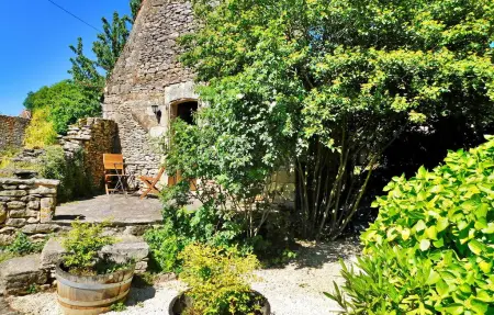 L'Ostalet : maison en pierre pour 2 à Saint Cyprien : photo 2