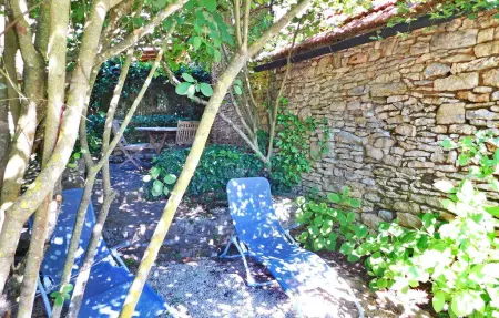 L'Ostalet : maison en pierre pour 2 à Saint Cyprien : photo 3