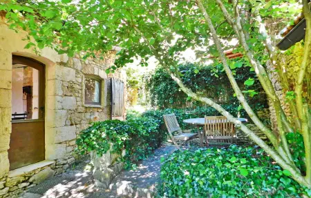 L'Ostalet : maison en pierre pour 2 à Saint Cyprien : photo 4