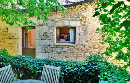 L'Ostalet : maison en pierre pour 2 à Saint Cyprien : photo 6