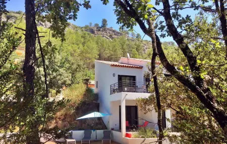 Location maison de vacances à Vins Sur Caramy