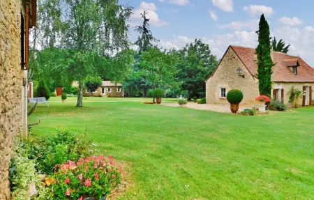 La Devinie – Maison 9 personnes avec piscine en Dordogne : photo 2