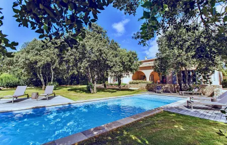 Location maison à Saint Siffret, Villa Chênes Verts