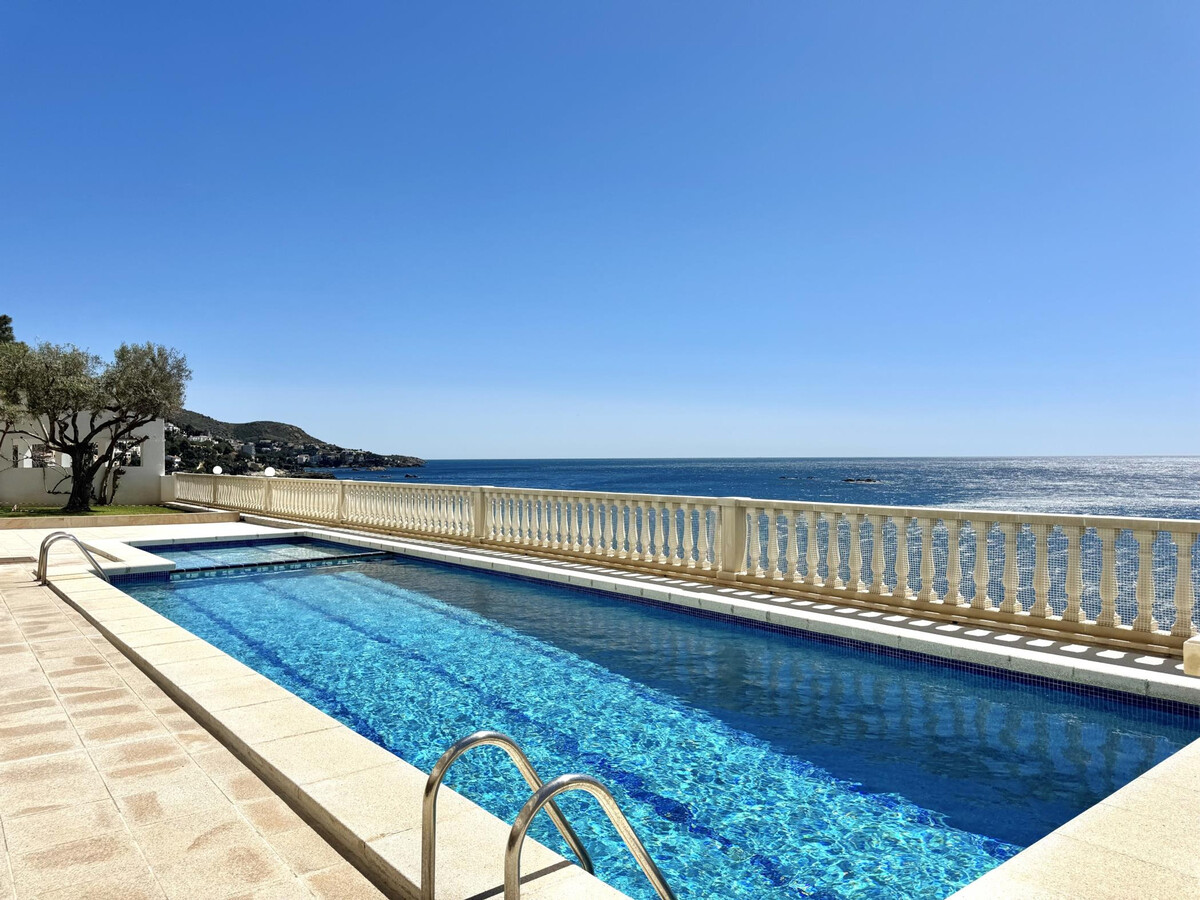 Appartement vue panoramique baie de Roses, piscine & parking - Photo 16