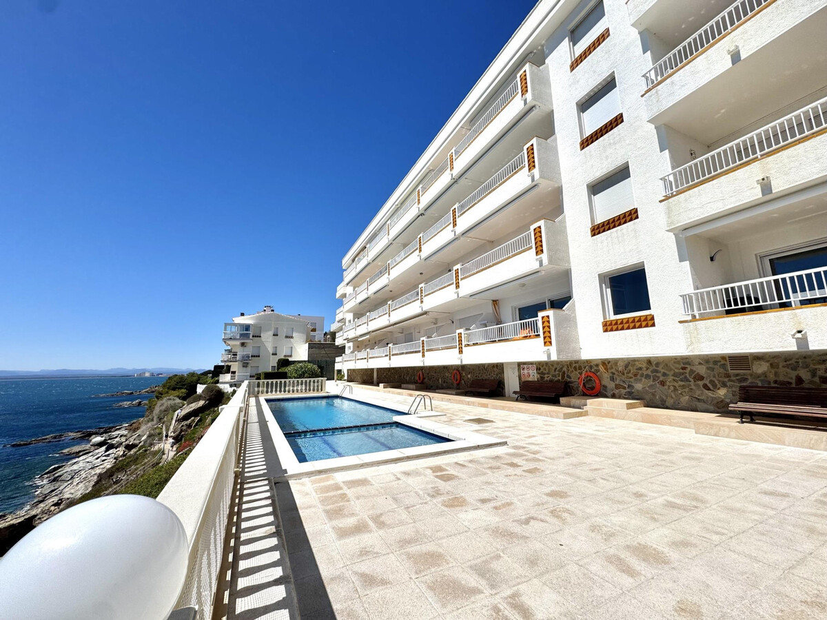 Appartement vue panoramique baie de Roses, piscine & parking - Photo 17