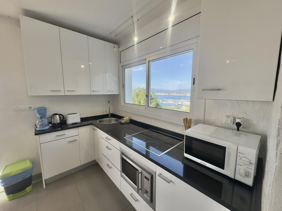 Appartement mer et piscine à Roses, vue Port - Photo 4