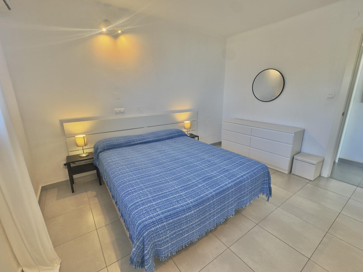 Appartement mer et piscine à Roses, vue Port - Photo 10