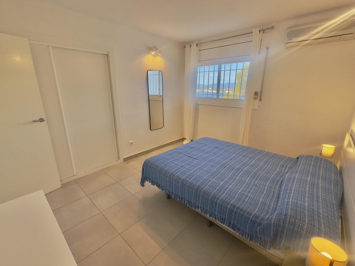 Appartement mer et piscine à Roses, vue Port - Photo 12