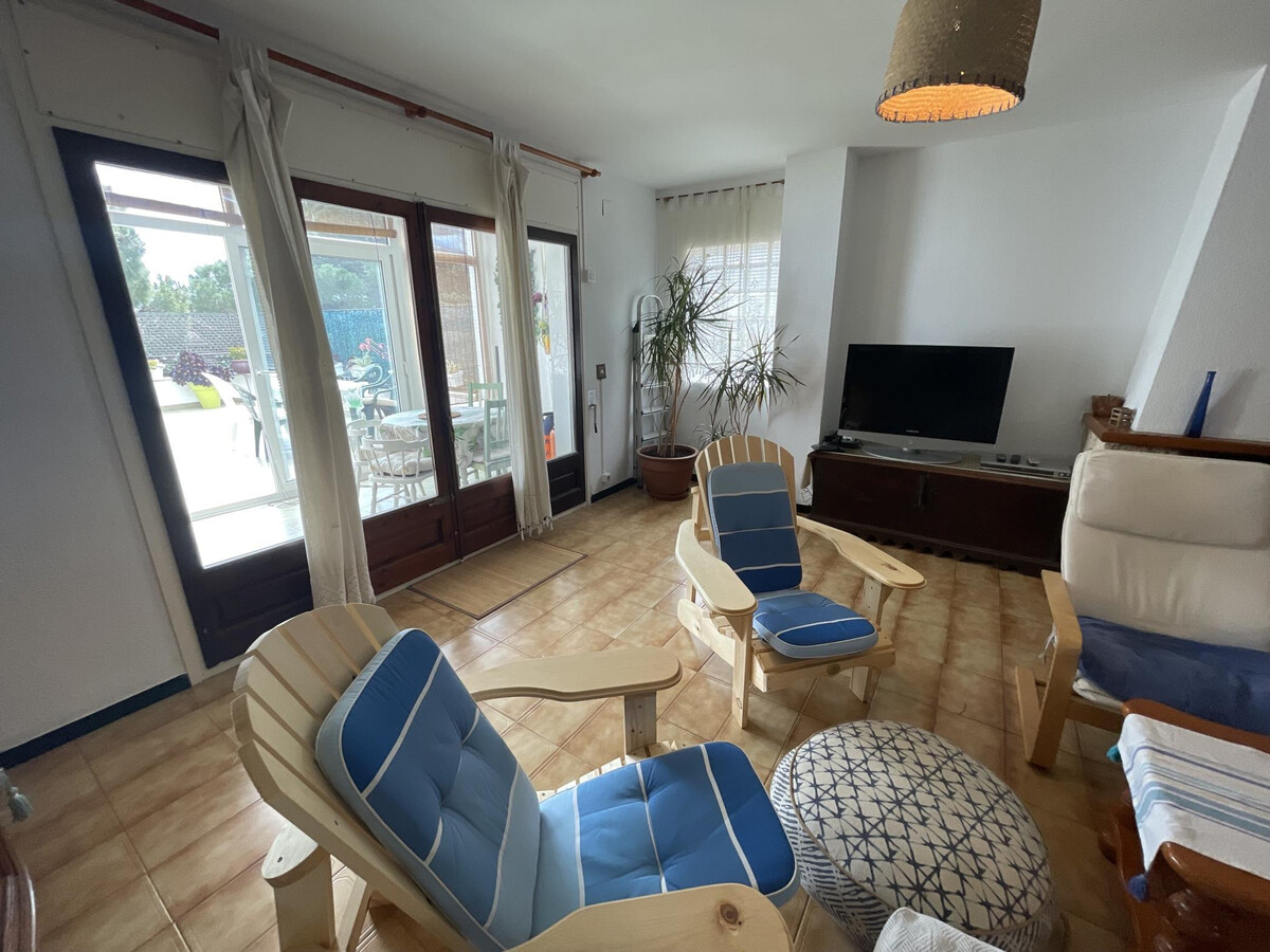 Appartement 8 pers. à Roses avec terrasse, parking et barbecue - Photo 8