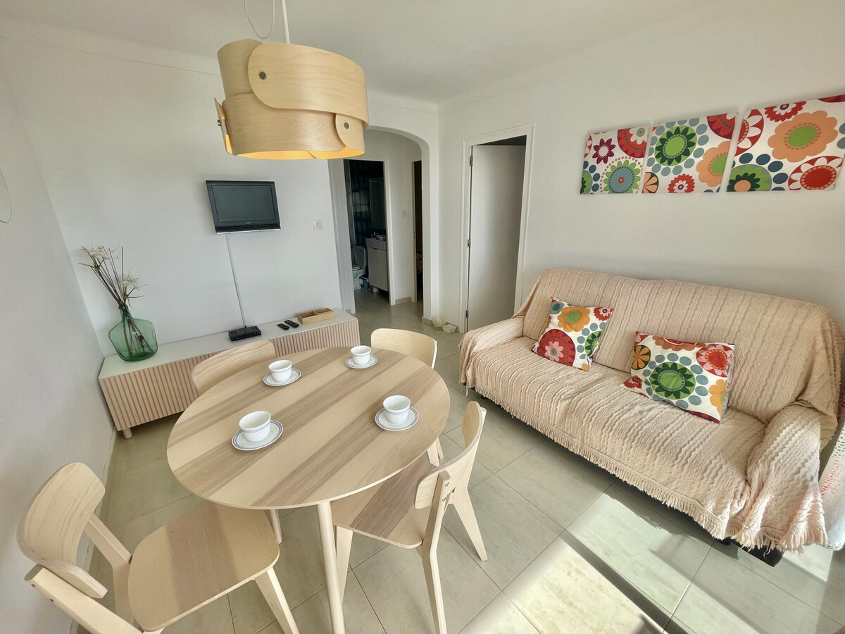 Appartement 4 pers. à 100m de la plage de Canyelles - Photo 2