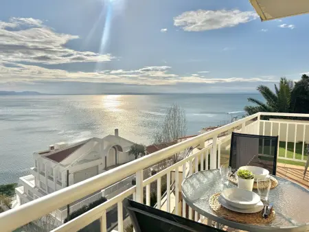 Location appartement à Roses, Bel appartement avec piscine, WiFi et parking à 10 min de la plage