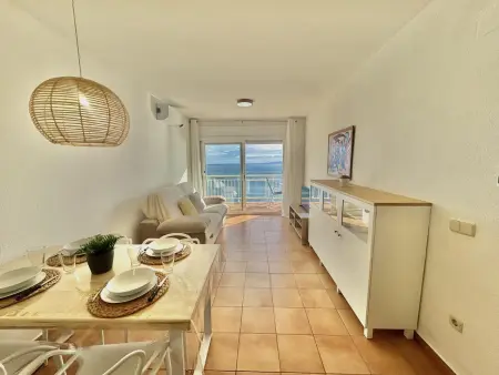 Appartement Roses, terrasse vue baie et piscine : photo 4