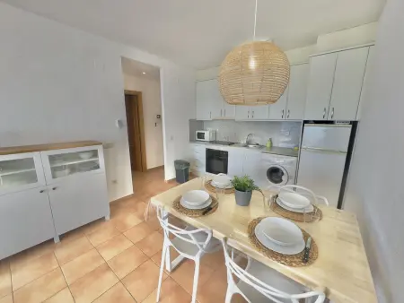 Appartement Roses, terrasse vue baie et piscine : photo 8