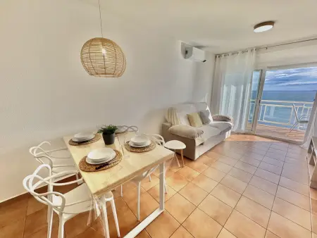 Appartement Roses, terrasse vue baie et piscine : photo 9