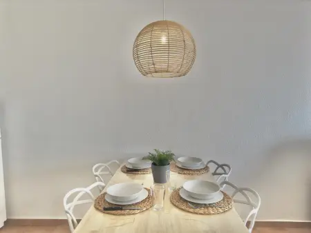 Appartement Roses, terrasse vue baie et piscine : photo 11