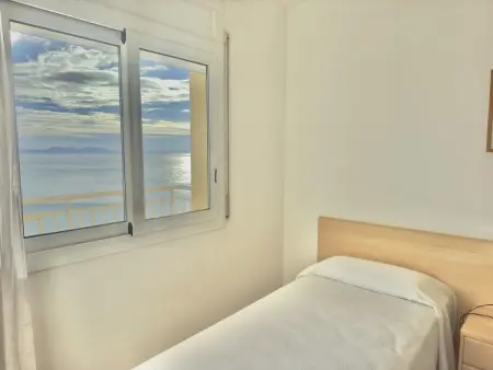 Appartement Roses, terrasse vue baie et piscine : photo 19