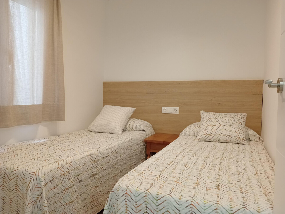 Appartement 2 chambres à l'Escala, piscine et garage - Photo 10