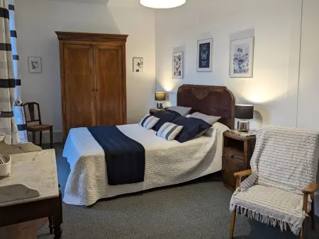 Gîte familial 6 pers., cour privée à La Neuville-sur-Essonne : photo 6