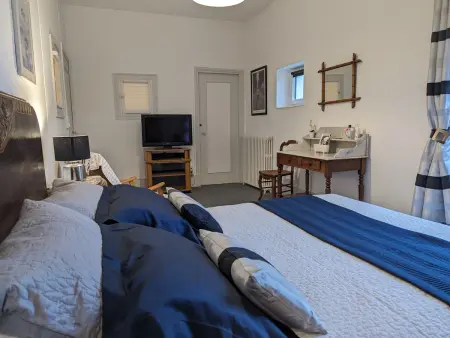 Gîte familial 6 pers., cour privée à La Neuville-sur-Essonne : photo 7