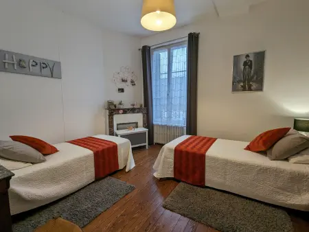 Gîte familial 6 pers., cour privée à La Neuville-sur-Essonne : photo 8