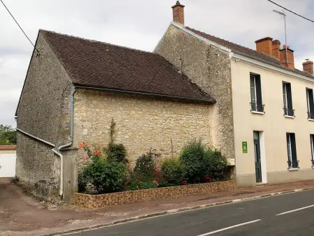 Gîte familial 6 pers., cour privée à La Neuville-sur-Essonne : photo 25