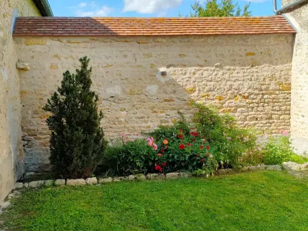 Gîte familial 6 pers., cour privée à La Neuville-sur-Essonne : photo 28