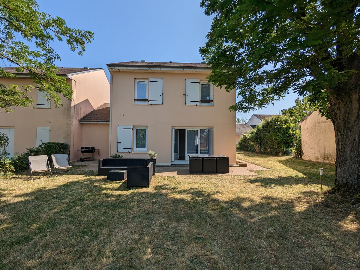 Gîte 8 personnes à Ouzouer-sur-Loire, jardin 800 m² - Photo 1