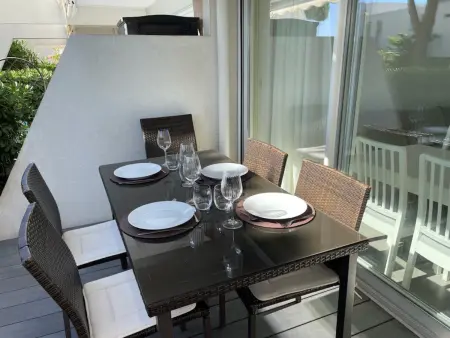 T2 cabine avec jardin et terrasse à 50 m de la plage, Port Camargue : photo 3
