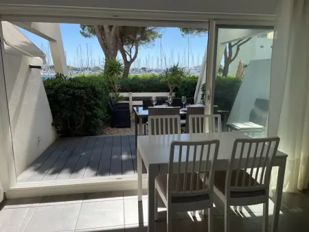 T2 cabine avec jardin et terrasse à 50 m de la plage, Port Camargue : photo 4