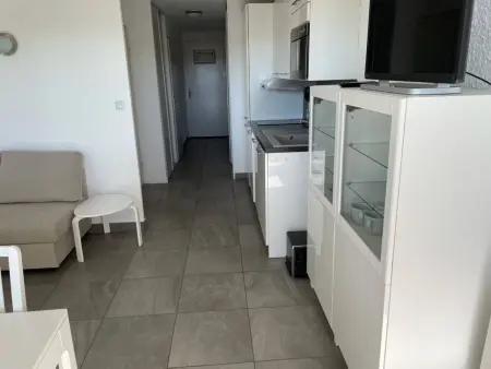 T2 cabine avec jardin et terrasse à 50 m de la plage, Port Camargue : photo 7