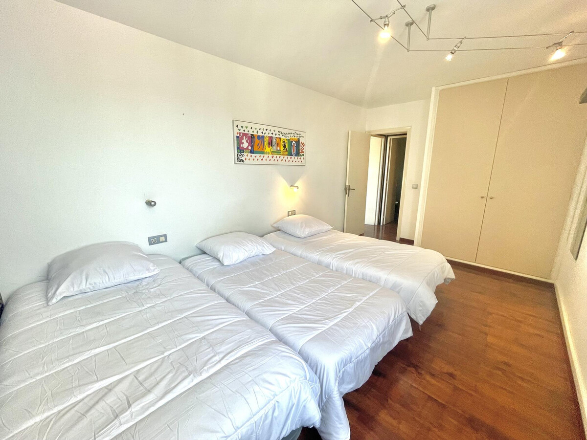 Appartement Roses, terrasse sud, 2 chambres, 500m plage - Photo 12