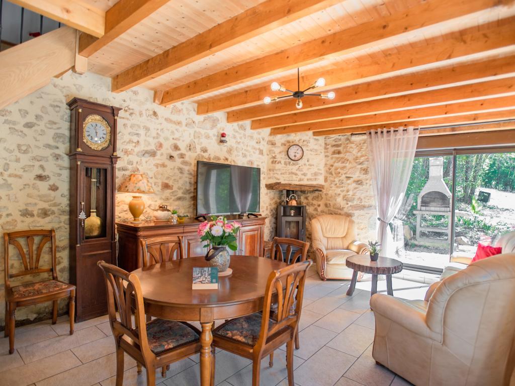 Le Tourel – Maison avec piscine couverte en Dordogne - Photo 11
