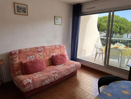 Studio cabine avec piscine et terrasse vue port, Port Camargue : photo 7