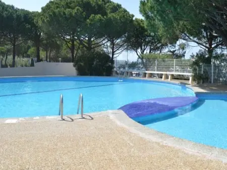 Studio cabine avec piscine et terrasse vue port, Port Camargue : photo 17