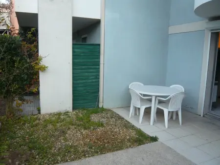 Duplex 3 pièces avec terrasse et jardin clos au Grau-du-Roi : photo 9