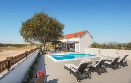 Location maison à Pokrovnik